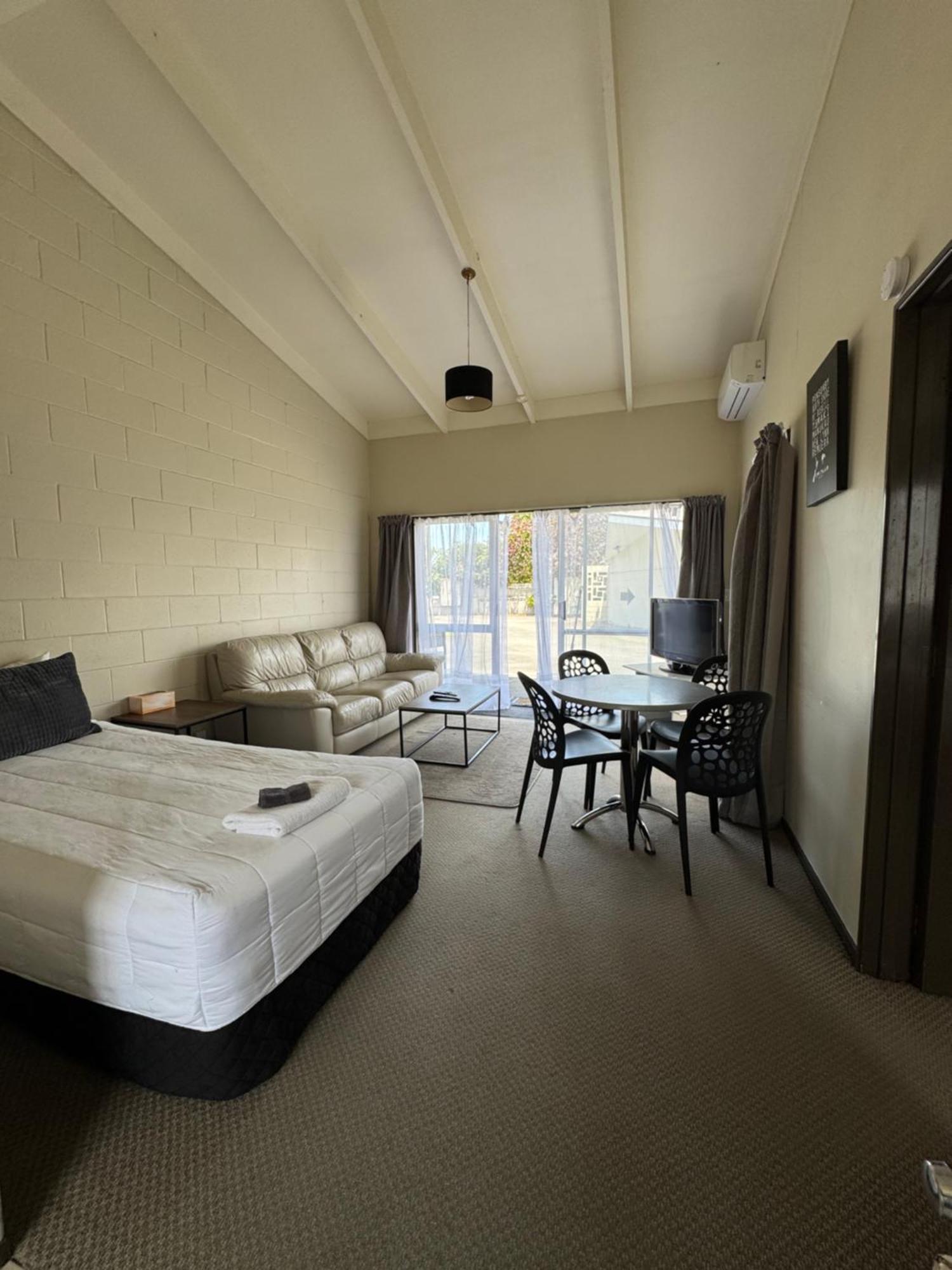 Fountain Court Motel Tauranga Esterno foto
